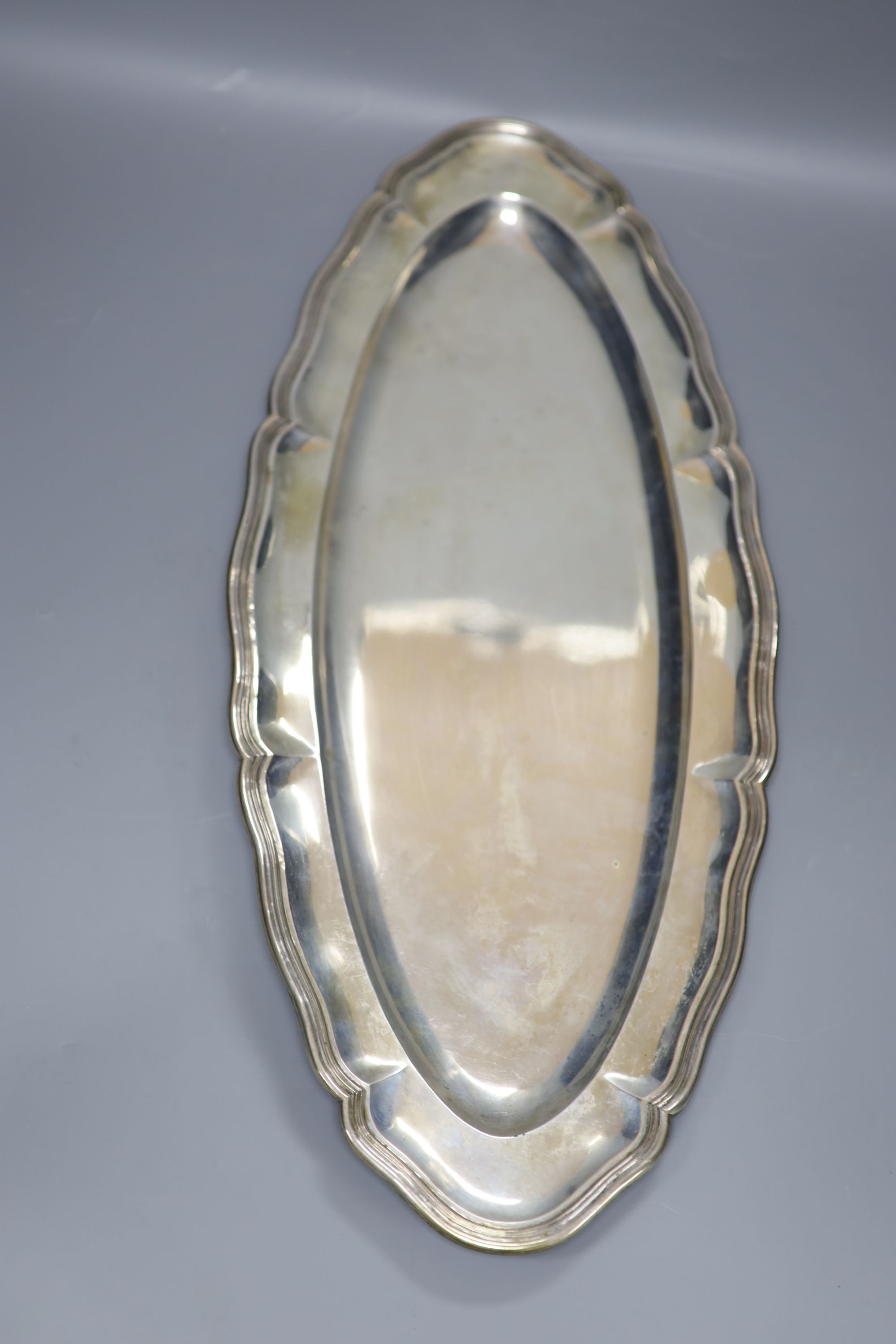 An Italian 800 standard white metal oval serving platter by Missiaglia, approx 37oz; L 58cm W 25.5cm